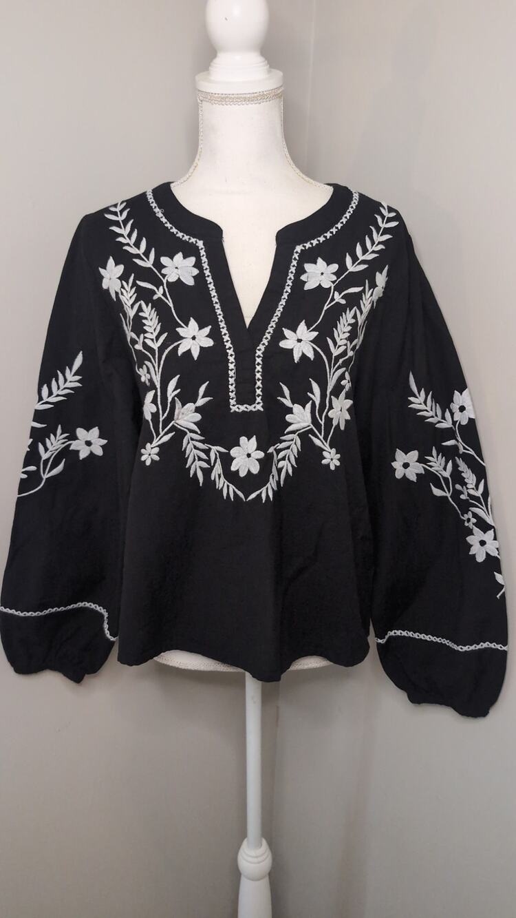 Joie Embroidered Boho Peasant Blouse large Black White Floral